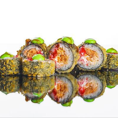 Теплый ролл с лососем в Rolls Bar по цене 920 ₽