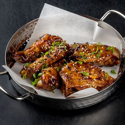 Куриные крылья в соусе Терияки в Киану по цене 530 ₽