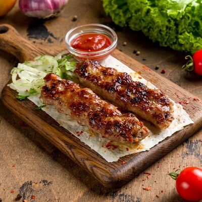 Люля кебаб куриный в Raxat Halal по цене 300