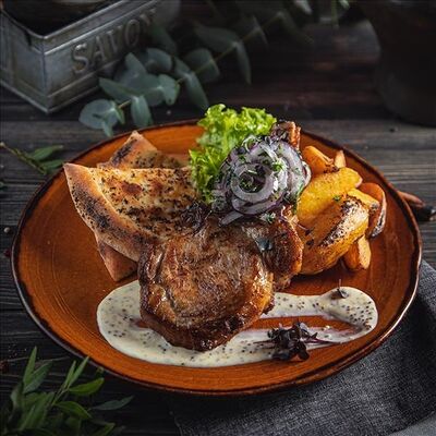 Корейка из свинины на кости в Amato по цене 965 ₽