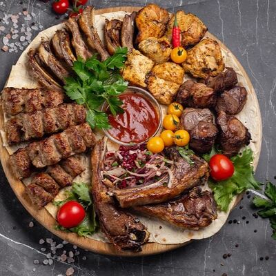 Ассорти из шашлыков с бараниной в Вкусный шашлык и не только по цене 11300 ₽