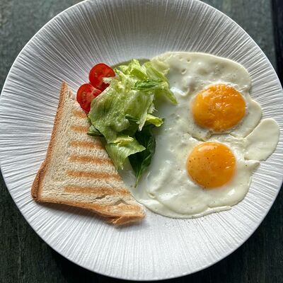 Глазунья в Артхаус по цене 290 ₽