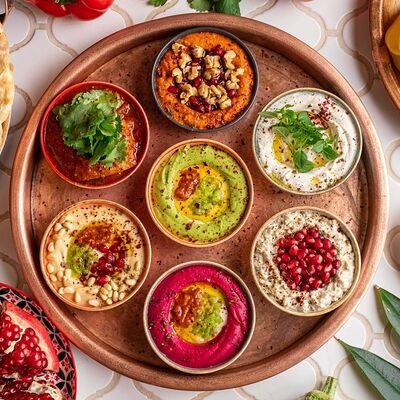 Ассорти 7 мезе в Maroon по цене 1790 ₽