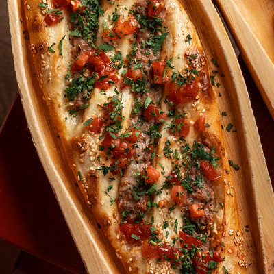 Пидэ с томленой бараниной в ЮжанеГорожане по цене 778 ₽