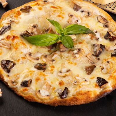 Римская пицца Сливочная с грибами в S & T Pizza Room по цене 659 ₽