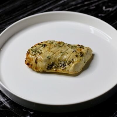 Куриное филе в Luna по цене 300 ₽