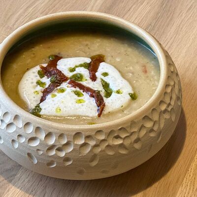 Овсянка с томатами и пашот в Peach по цене 390 ₽