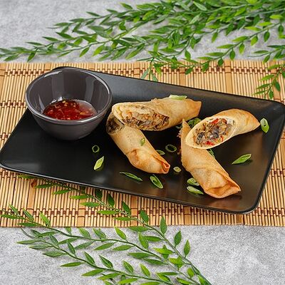 Спринг-роллы с креветками в Братья Ву по цене 330 ₽