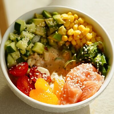 Поке с лососем в Hello olivia по цене 810 ₽