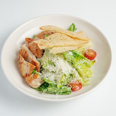 Цезарь с курицей в Everland по цене 850 ₽