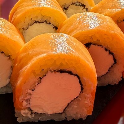 Ролл Филадельфия лайт в Vanana cafe по цене 685 ₽