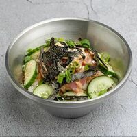 Магуро дон в BOMU SUSHI & RAMEN