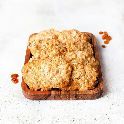 Овсяное печенье с изюмом в У Палыча. С пылу, с жару! по цене 232 ₽