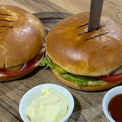 Бургер из курицы в Восточный по цене 450 ₽