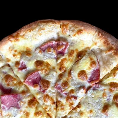 Пицца Ничего лишнего в The Best Burger по цене 650 ₽