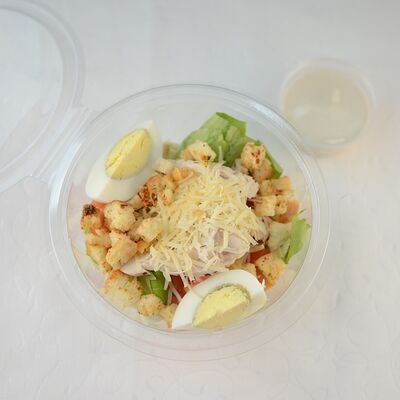 Цезарь с куриной грудкой в Самовар на Минусинской по цене 320 ₽