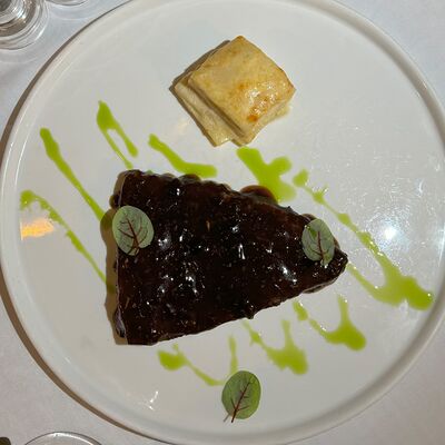 Печень теленка в Parisienne по цене 2190 ₽