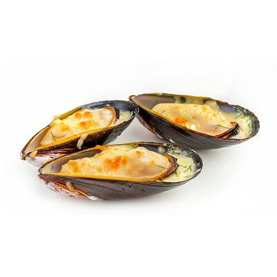 Мидии запеченные под сырно чесн.соусом в Белый КоЁт по цене 489 ₽