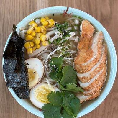 Рамен с курицей в Domo по цене 900 ₽