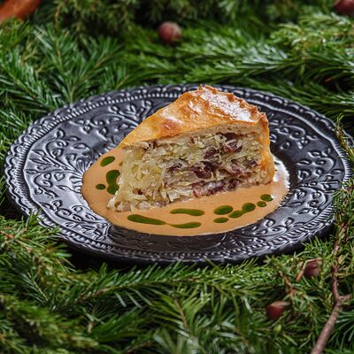 Пирог с капустой и казылыком в Сказка по цене 690 ₽