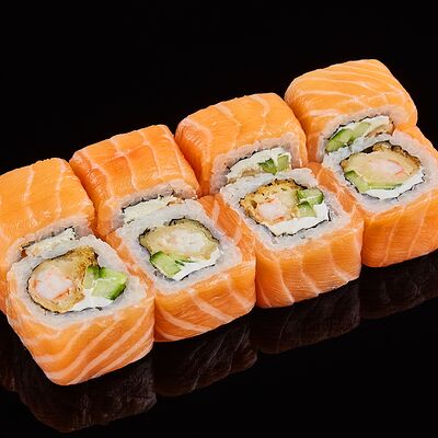 Роллы «Канада» в Crazy Brothers по цене 740 ₽