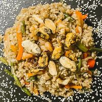 Тяхан с морепродуктами в Сашими