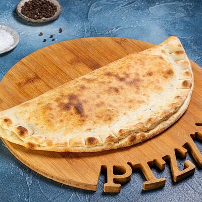 Кальцоне Ветчина грибы в Фиеста по цене 650 ₽