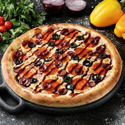 Пицца Охотничья 30 см в Loca Pizza по цене 900 ₽