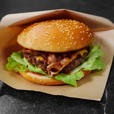 Бургер Американскийв YES по цене 790 ₽