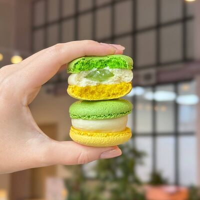 Макарон лимон-лайм в Тортишная по цене 230 ₽