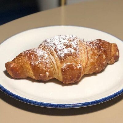 Круассан абрикосовый в Spletnicy cafe по цене 220
