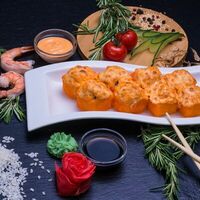 Ролл запеченный Калифорния в Sushi & Susi