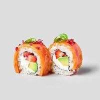 Филадельфия с клубникой в GASTROFISH