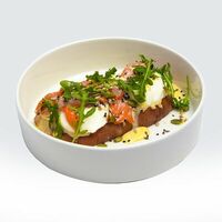 Бенедикт с лососем в Kontrast Bijou