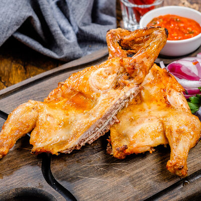 Цыпленок в тандыре в Роял Палас по цене 490 ₽