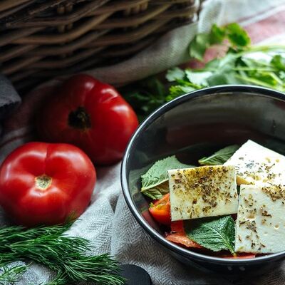 Салат с домашним сыром в Daghouse по цене 510 ₽