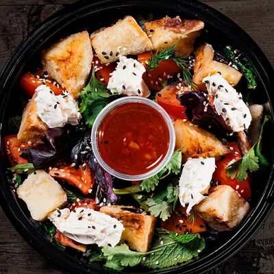 Салат с хрустящим баклажаном в Джорджина по цене 400 ₽