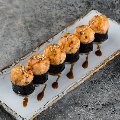 Запеченный ролл с лососем в ЛарисуВаннуХочу по цене 480