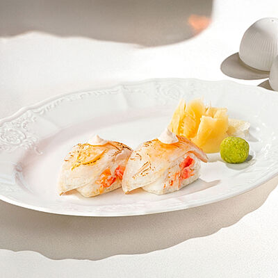 Суши с дорадо и трюфельным айоли в Cristal по цене 1100 ₽