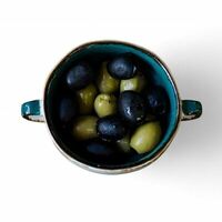 Греческие оливки и маслиныв Графъ Нулинъ