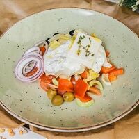 Греческий с соусом Дзадзики в Место Про Тесто