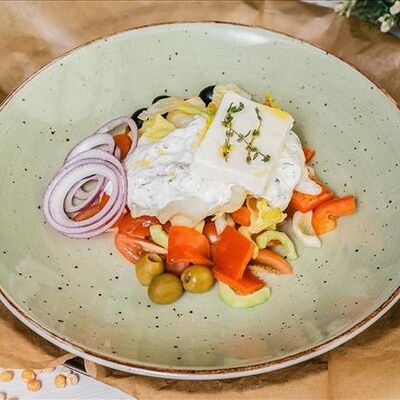 Греческий с соусом Дзадзики в Место Про Тесто по цене 395 ₽