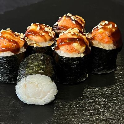 Ролл запеченный Эби Хот в MySushi по цене 399 ₽