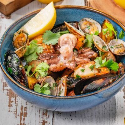 Жаркое с морепродуктами в Хантама по цене 950 ₽