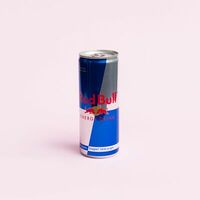 Red Bull Описание: Безалкогольный тонизирующий газированный напиток Red Bull. Изготовитель Rauch Serbia D. o. o, Koceljeva, 15220, Шеста Личка 2, Коцельва, Республика Сербия в Умами