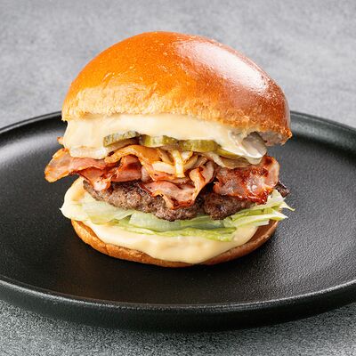 Калифорнийский бургер в Holy Hotdoggers по цене 910 ₽