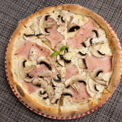 Ветчина и грибы в YUMMY по цене 780 ₽