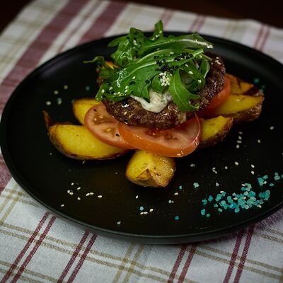 Бифштекс с запеченным картофелем в BBQ Bar по цене 750 ₽