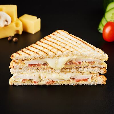 С курицей и сыром в Папа жарит по цене 7 р.