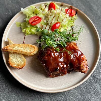 Стейк из свинины BBQ в Жар-пицца по цене 570 ₽